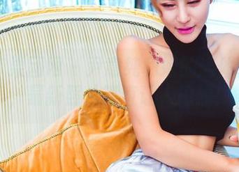 GIRLT果团网 – 尹意纯和她的连体衣组合，最新照片简直让人捧腹！
