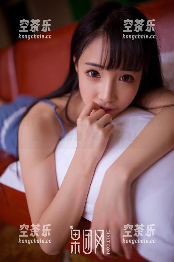 GIRLT果团网-王语纯 GIRLT果团网 - 王语纯最新写真集,花嫁版!策马奔腾,花瓣满天飞!