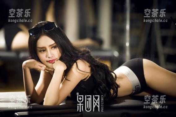 GIRLT果团网 - 龚玥菲私拍：空姐写真中的生活小碎片