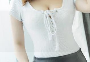 IMiss爱蜜社 – 瘦身健身？直接用张思允Nice的泳池原图当壁纸，确保你心态良好！