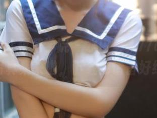 MFStar模范学院 – 水中美人77qiqi，泳池写真集来啦，下载前请备好纸巾！