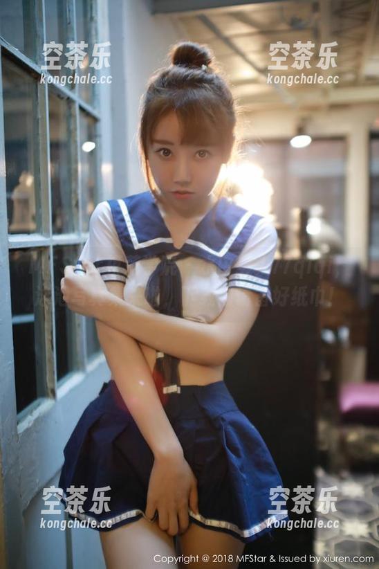 MFStar模范学院 - 水中美人77qiqi，泳池写真集来啦，下载前请备好纸巾！