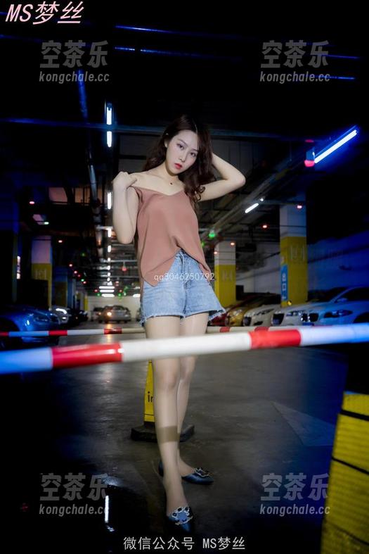 MSLASS梦丝女神 - 张雯雯的无敌细腿合集，腿的长度比我这辈子经历还长