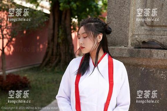 MiiTao蜜桃社-米琪MIKI MiiTao蜜桃社 - 谁得到了米琪MIKI秘书的美图下载,谁就得到了传说中的上班快乐源泉!