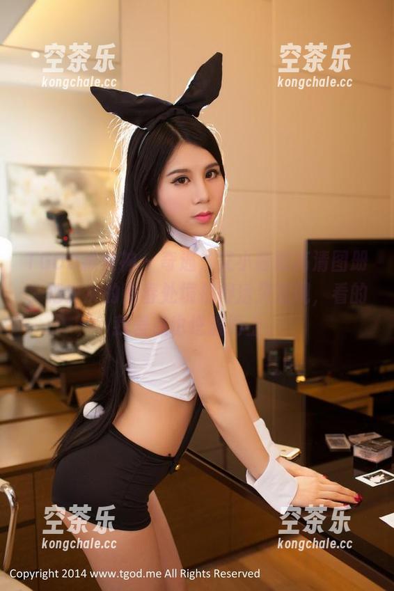 TGOD推女神-艾小青 TGOD推女神 - 奇遇,艾小青的高清图册,把少女的青春处境拍得活灵活现,看的我差点也逆流而上。