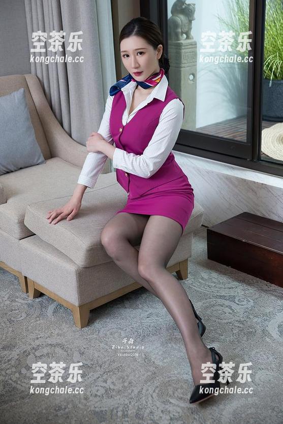 TouTiao头条女神 - 偶尔想问，小热巴的肉丝图包，这全套是不是要放到自家做标本了？