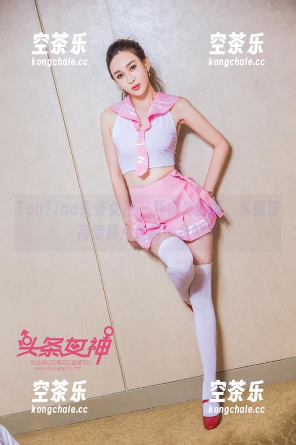 TouTiao头条女神 - 西窗外的雨，李丽莎高清照片照耀少女的梦