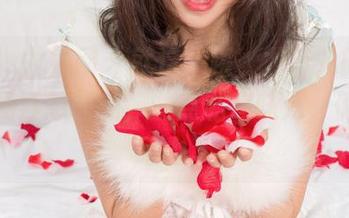 UGirls尤果网 – 就这一瞬，尤菲儿的连衣裙让我浮想联翩，一点私房味儿，俩字：给力。