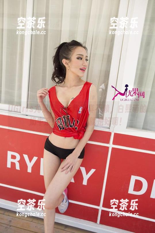 UGirls尤果网-白熙萌 UGirls尤果网 - 这作品真不赖,白熙萌的奶牛系列,免费的就是好啊!