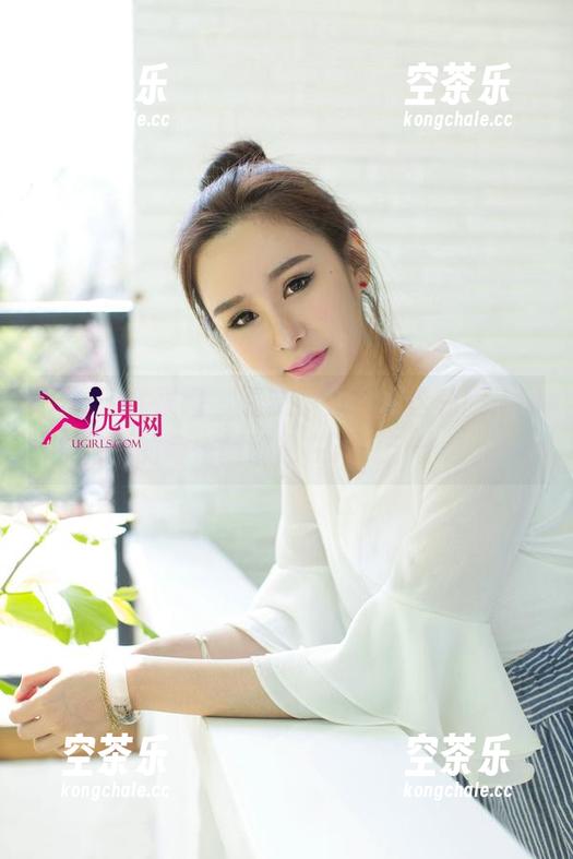 UGirls尤果网-艾小青 UGirls尤果网 - 看艾小青披上这和服,图包里的每一帧都像在诉说个什么。