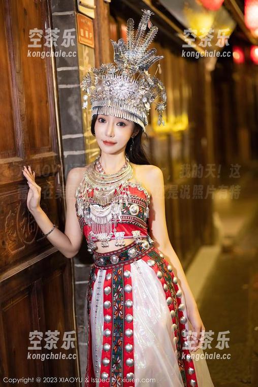XIAOYU语画界-玥儿玥er XIAOYU语画界 - 玥儿玥er,我的天!这蕾丝在美图里是仙女吗,还是说照片有特效?