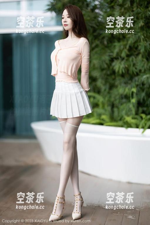 XIAOYU语画界-苏曼兮 XIAOYU语画界 - 从众多私拍中,苏曼兮的旗袍图片让我想起了老电影里的女主,太经典。