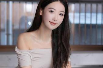 Xiuren秀人网 – 最新图集来了！看Niki可雅姐姐独特的表情，你会心动吗？