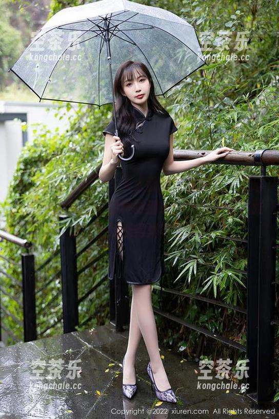 Xiuren秀人网 - 人人都说眼镜加分，瑶瑶baby的原图里那种特别感，尤其是在这张照片上体现得淋漓尽致。