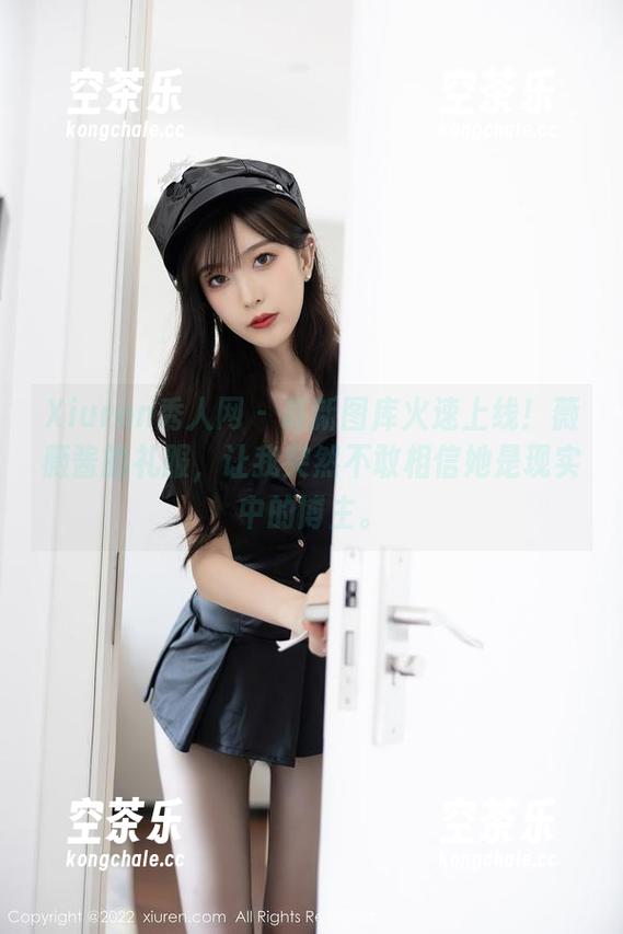Xiuren秀人网-薇薇酱 Xiuren秀人网 - 最新图库火速上线!薇薇酱的礼服,让我突然不敢相信她是现实中的博主。