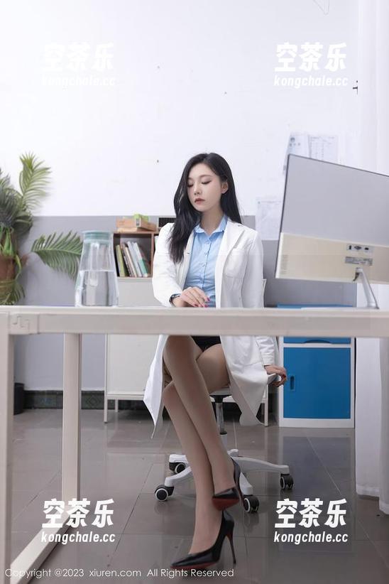 Xiuren秀人网 - 提起西希白兔的眼镜，图片总让我忍俊不禁