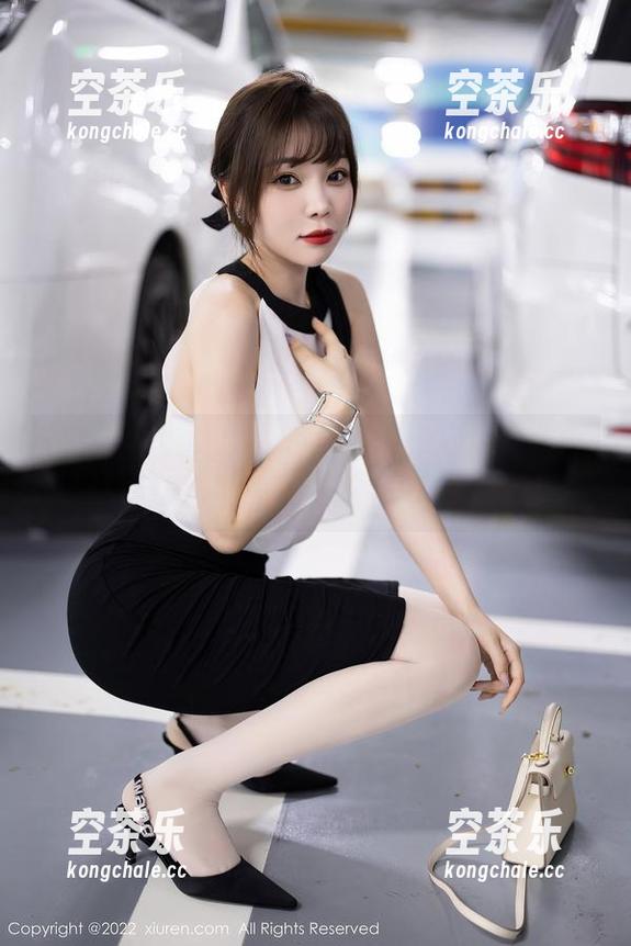 Xiuren秀人网-鹿小茜 Xiuren秀人网 - 无圣光?没问题!鹿小茜水手服作品让你见识另一种眩晕感!
