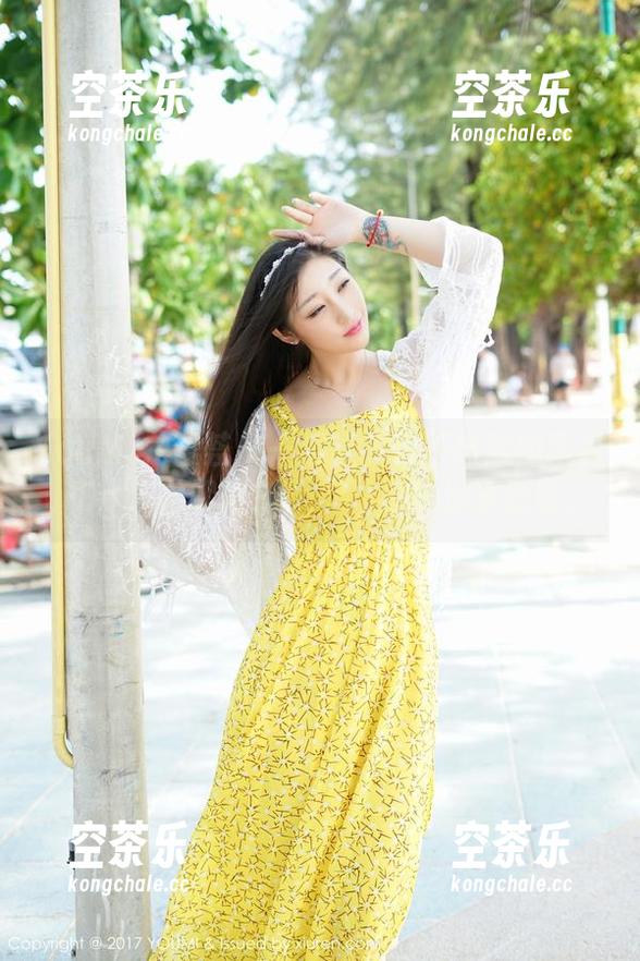 YouMi尤蜜荟 - 一组让人目不转睛的写真，Egg-尤妮丝Egg和泳池的深水眨眼。