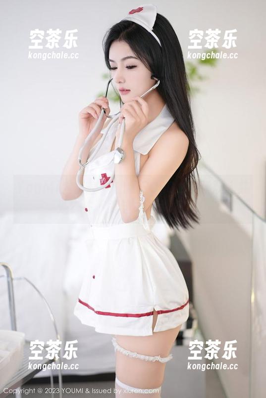 YouMi尤蜜荟-SOLO_尹菲 YouMi尤蜜荟 - 想和SOLO_尹菲双人共处?先下载这本写真集吧!