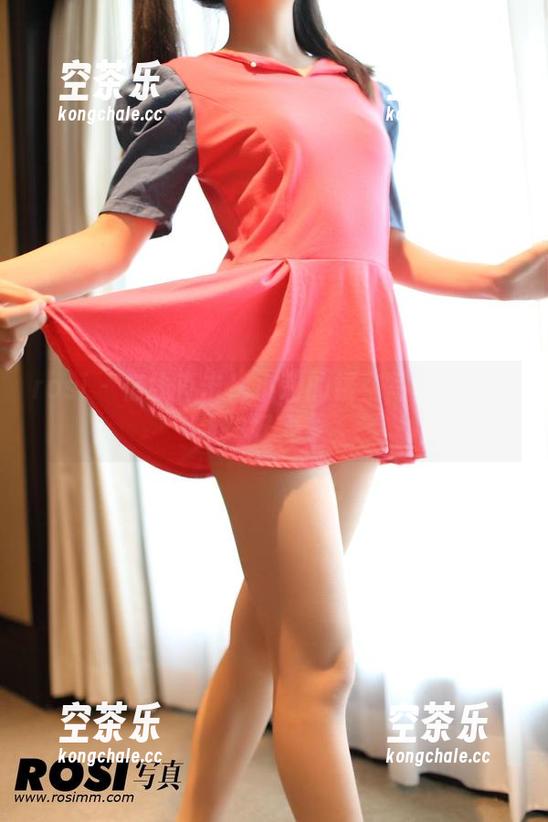 rosi - 在线直击！小莉的镂空写真比我想象的好太多。