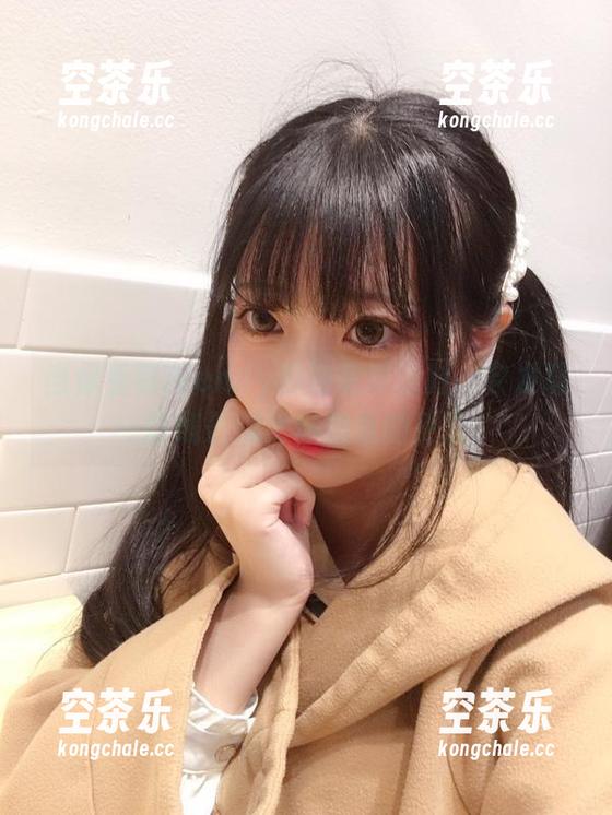 当你看到Wendy的浴室原图时…会发现一切线条都比你想象的更滑。