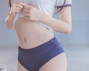yoko夏宅新作，套装写真原图里的“随意”其实很设计感哦！