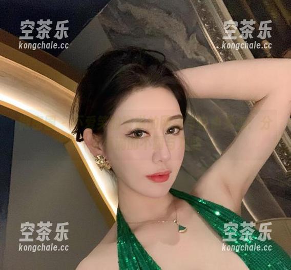 微密圈 - 不爱笑的赛琳的网袜与自由灵魂：分享点滴的不羁与欢愉