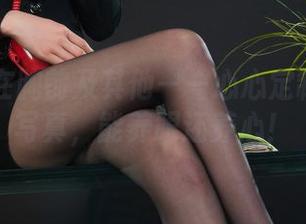 丽柜 – 在胸前及其他——心心定制的奶牛写真，能养眼还养心！