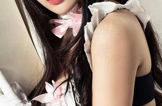克拉女神 – YOYO学姐的写真图包，不知不觉间就看得太投入，哦，这也太惊艳了吧！