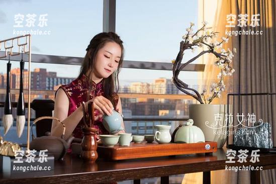 克拉女神-舒彤 克拉女神 - 看舒彤双双来袭,这照片是不是藏着啥小心思?