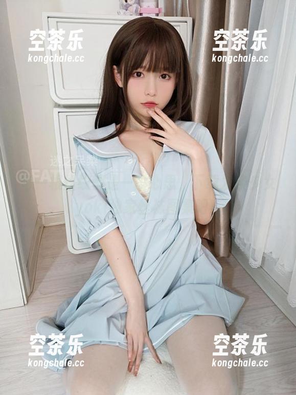 每一根丝线都是一段心思，下载发条少女yoki独家丝袜图集吧！
