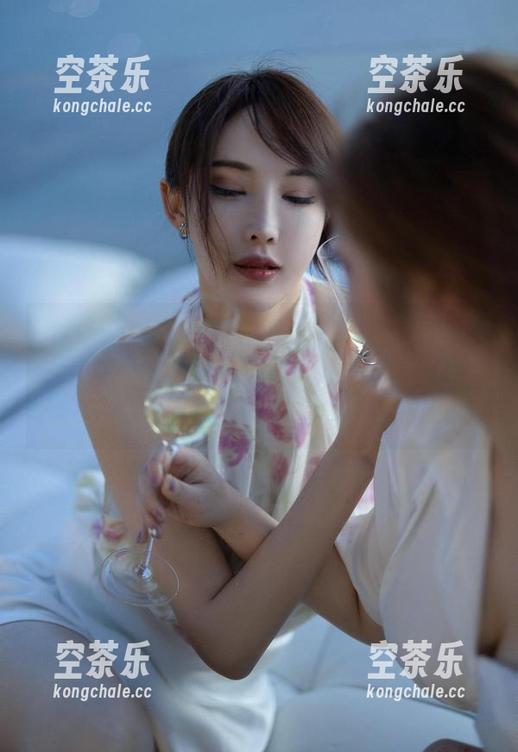 微密圈 - 周妍希的“极品身材”，每一张都是资源中的隐藏“宝藏”，刺激得让人想再往下滑！