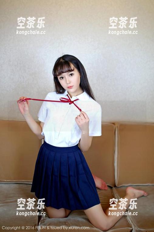嗲囡囡-SiByl李思宁 嗲囡囡 - SiByl李思宁的银发芭比合集大更新,颜色好像也染得有点多呀!