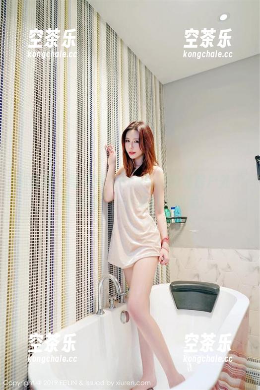 嗲囡囡-萌琪琪Irene 嗲囡囡 - 萌琪琪Irene和她的私房户外“才艺展示”,小心路人惊呆!