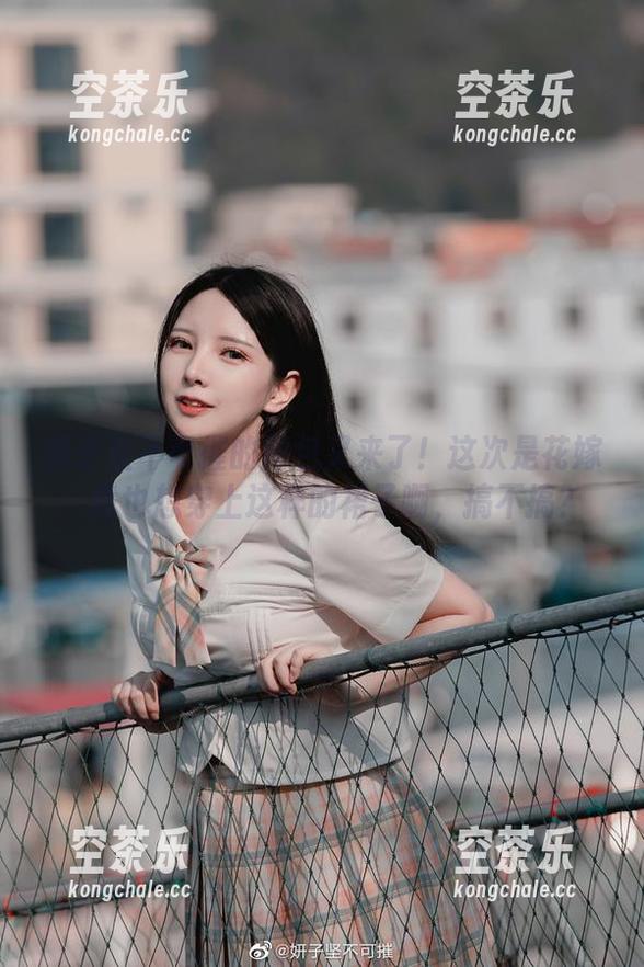 妍子坚不可摧 妍子坚不可摧的图包又来了!这次是花嫁,我也想穿上这样的裙子啊,搞不搞?
