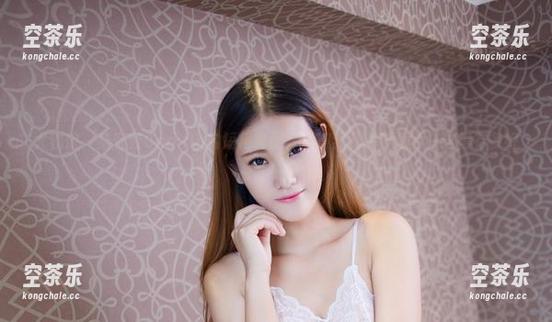 尤物馆-陆萱萱Cecilia 尤物馆 - 陆萱萱Cecilia的短裙套图,看得我几乎要捂脸~这得有多好看才行吧?