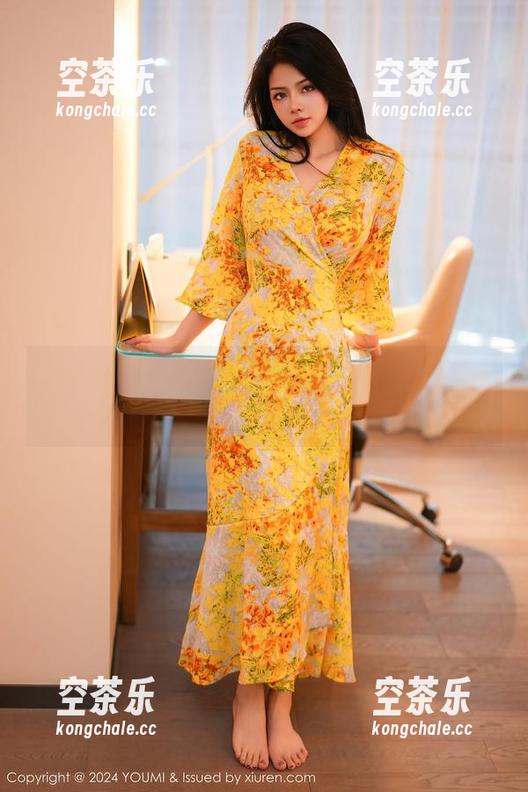 尤蜜荟 - 谁能拒绝Emily顾奈奈酱这类女神私房图片呢？神奇的吸引力...