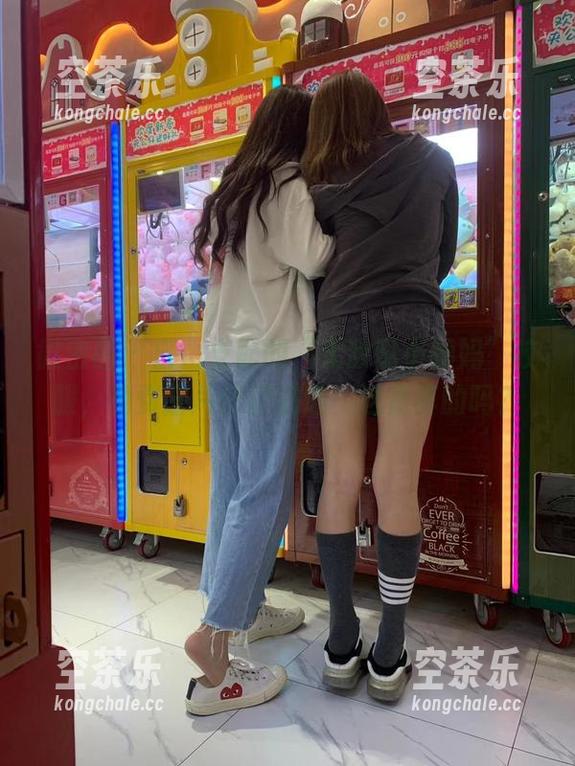 微密圈 - 自由支配的“无敌哒小姨妈”校服，免费图片任你挑选，这是真的吗？