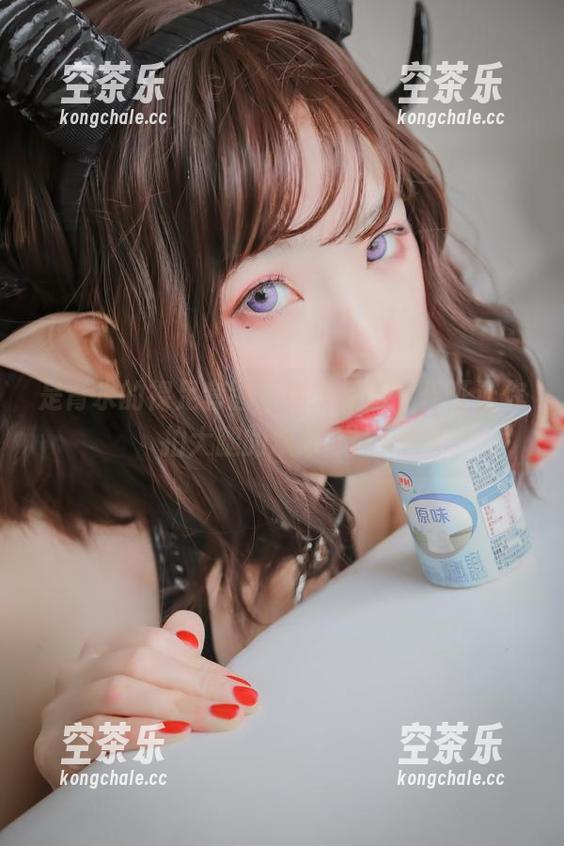是青水的裸足套图等你来品鉴，保证让你拍大腿的欢乐不断！