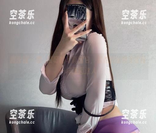 桃沢樱呀 微密圈 - 桃沢樱呀的写真图包,就像她的修女身份一样逗趣迷人