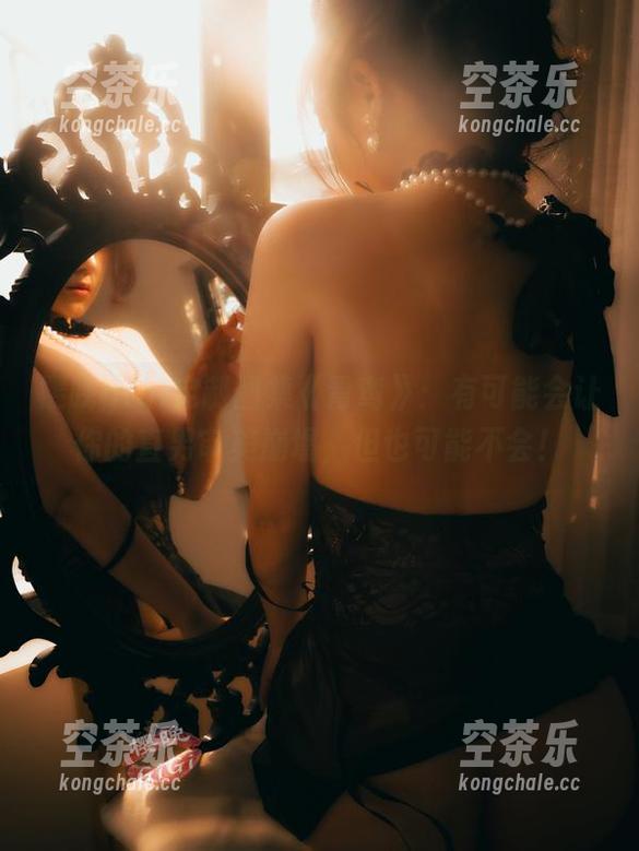 樱晚gigi 樱晚gigi定制图集《青鸾》:有可能会让你的直男审美崩塌,但也可能不会!