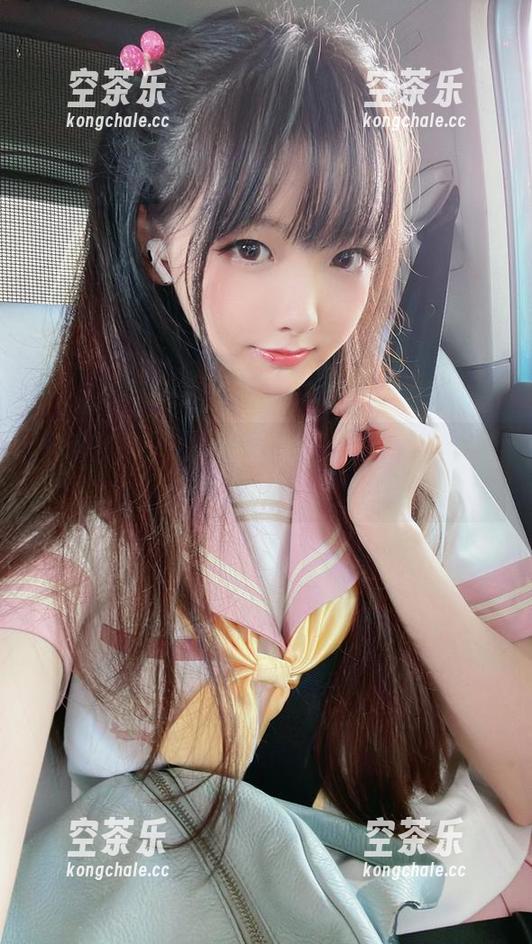 樱群 樱群私拍—那浴缸里的反射…有点让人不知所措