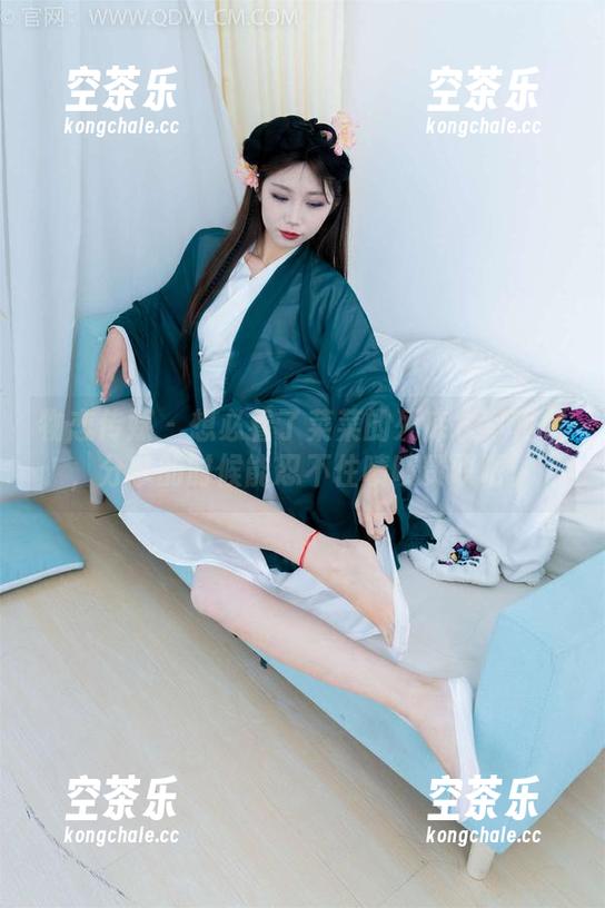 物恋传媒-菜菜 物恋传媒 - 想必看了菜菜的死库水写真集,分享的时候能忍不住啧啧赞叹吧。