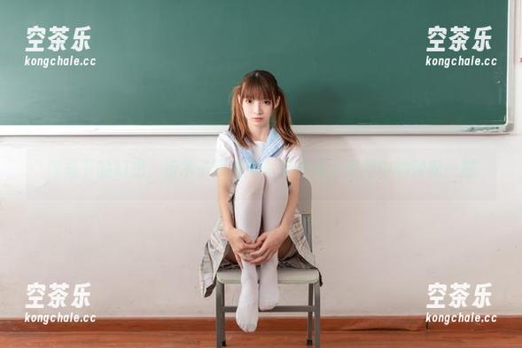 祖木子 课桌下的幻想,祖木子带来的写真乐趣|图册中的轻松一刻