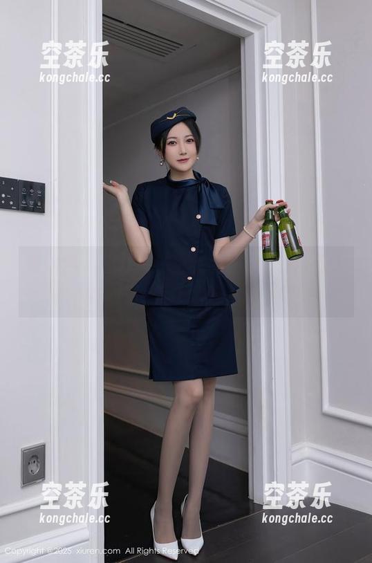 秀人网-团团子_una 秀人网 - 不用买法宝,团团子_una的灰丝图片也能让你脑补万千!