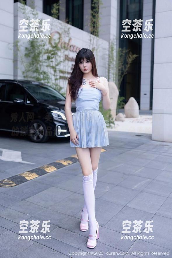 秀人网-孟狐狸FoxYini 秀人网 - 美图有流动感,孟狐狸FoxYini的镂空作品像在耳边轻声细语,分享给你。