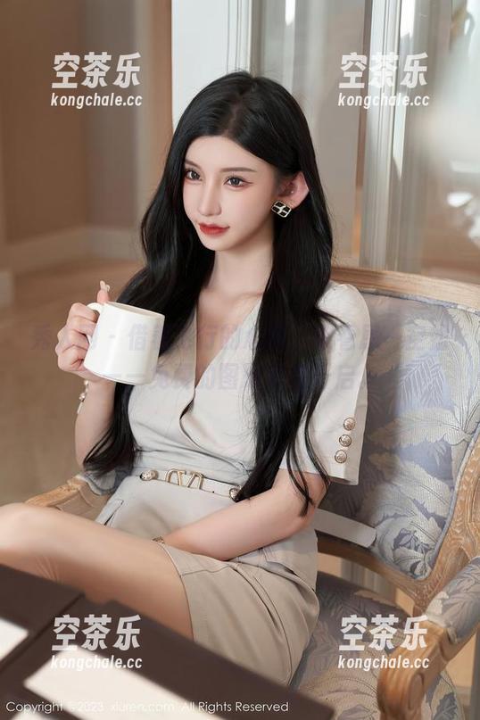 秀人网 - 借着飞行的心情，来看恩一空姐——免费的图册随时开启。