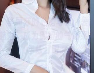 秀人网 – 李丽莎的私房写真，表现出那种成熟的魅力，成为御姐的气场果然不负常年练习吧。