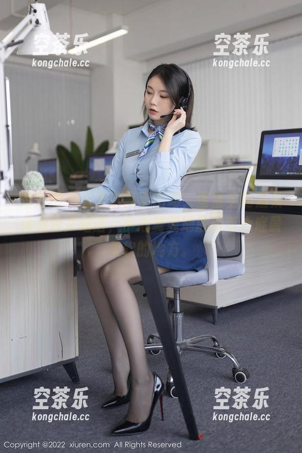 秀人网-蛋蛋宝 秀人网 - 看着这高清图册,蛋蛋宝的温柔像是轻声细语,小心翼翼地触碰着心底最柔软的地方。