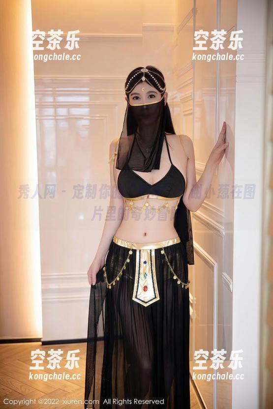 秀人网 - 定制你的“剧本”：谢小葱在图片里的奇妙冒险
